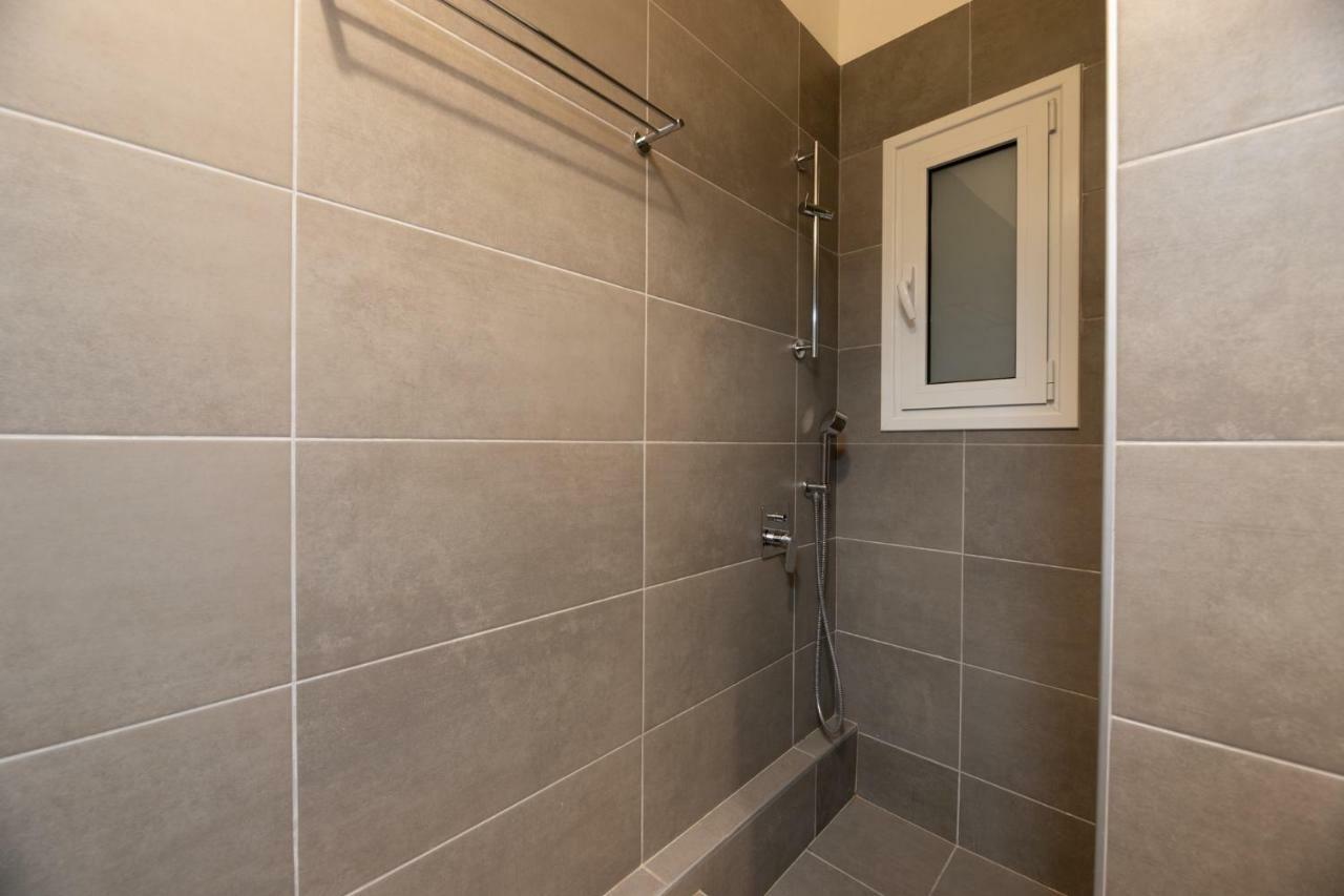 Top Sightseeing 3Rd Floor Studio On A Paved Road! Atenas Exterior foto