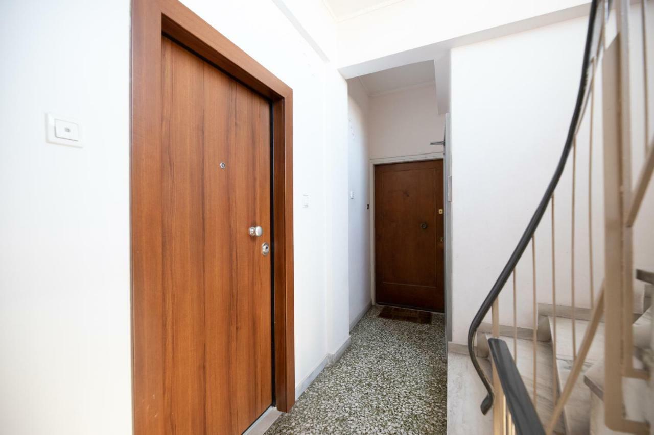Top Sightseeing 3Rd Floor Studio On A Paved Road! Atenas Exterior foto